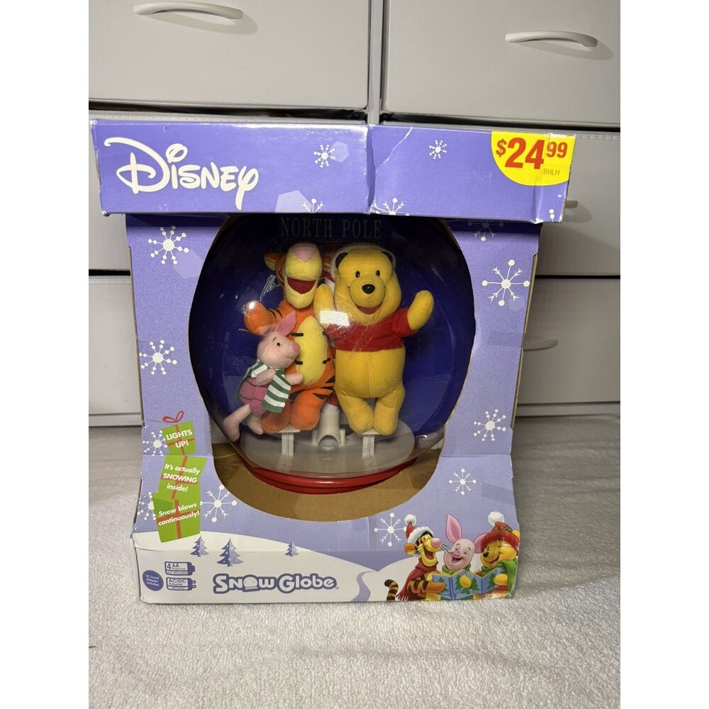 Vintage Christmas Large Winnie The Pooh Electric Snow Globe w Box *Tested